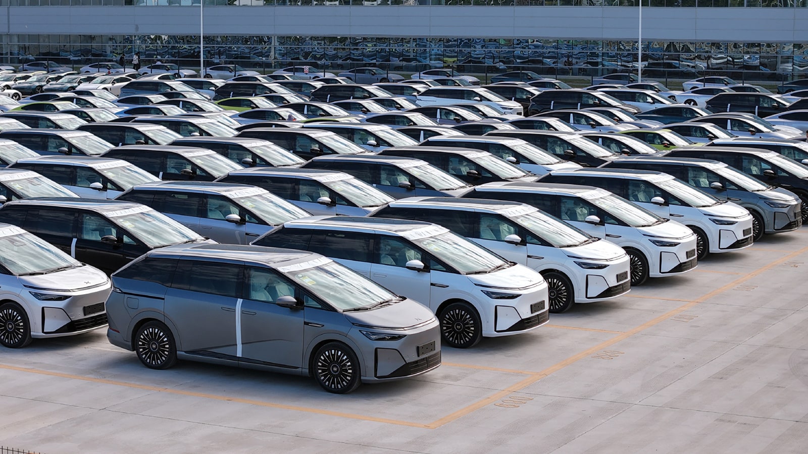 Xpeng asks suppliers to increase materials for X9 EREV as orders strong, report says