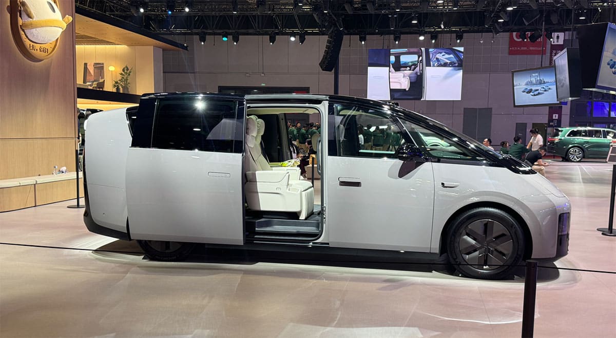 Li Auto recalls 11,411 Mega MPVs after sudden fire incident