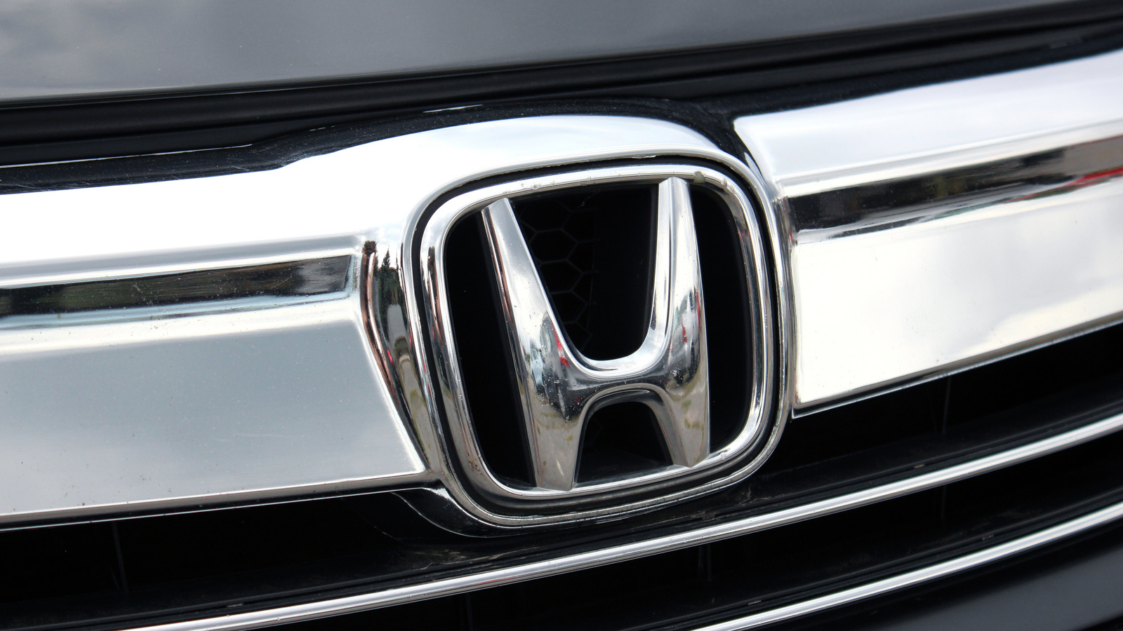 This Honda Model Is The Safest Subcompact SUV, According To iSeeCars