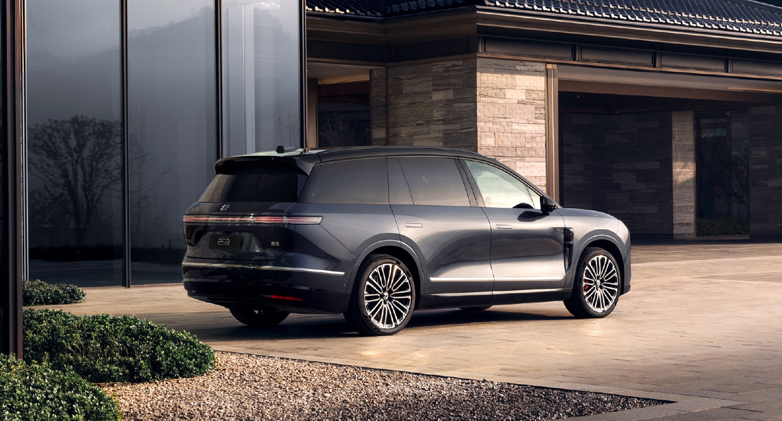 Nio expected to deliver 30,000th 3rd-gen ES8 SUV next week, exec hints