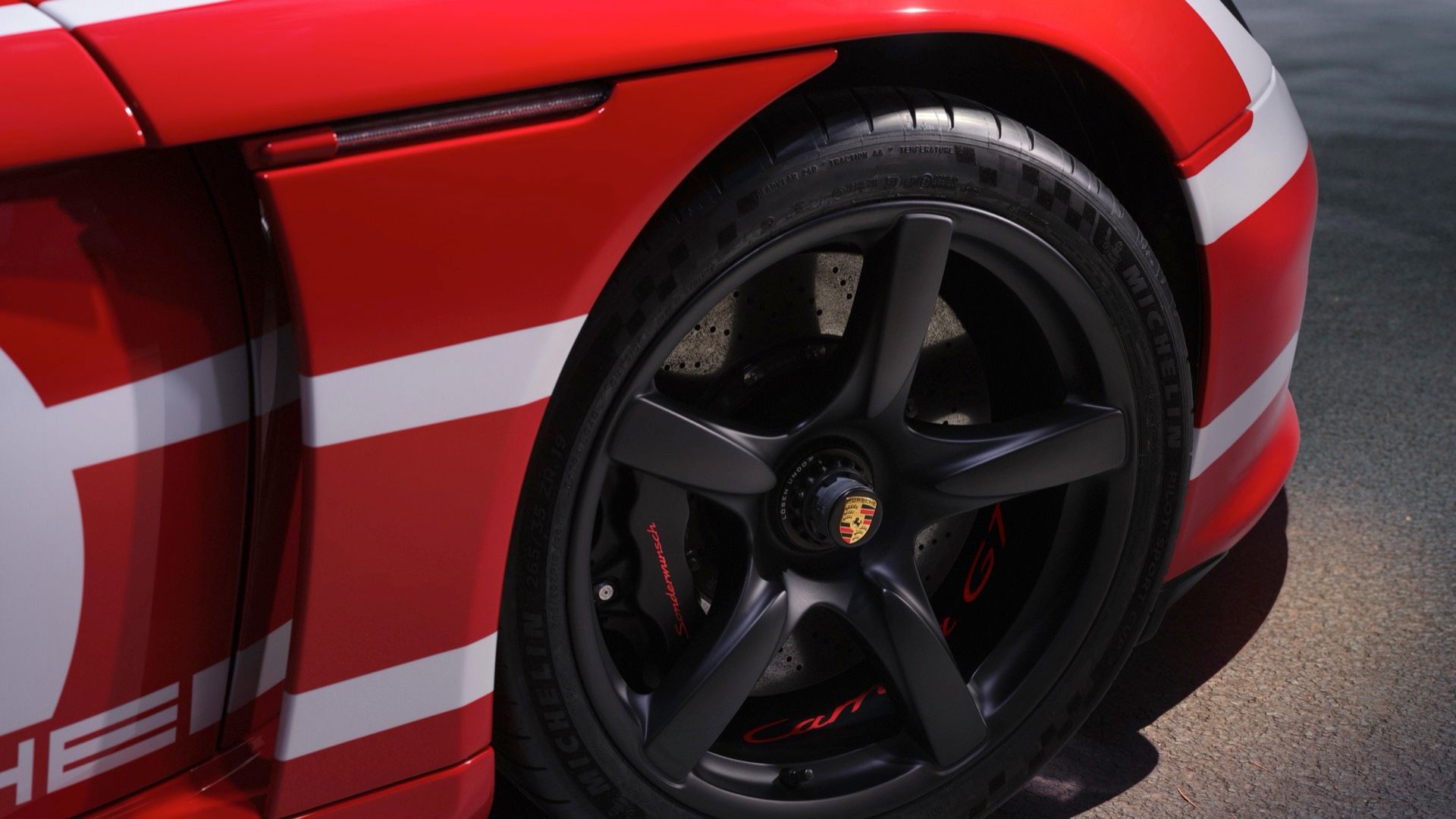 Porsche's In-House Restoration Group Turns Carrera GT Into A Le Mans Homage